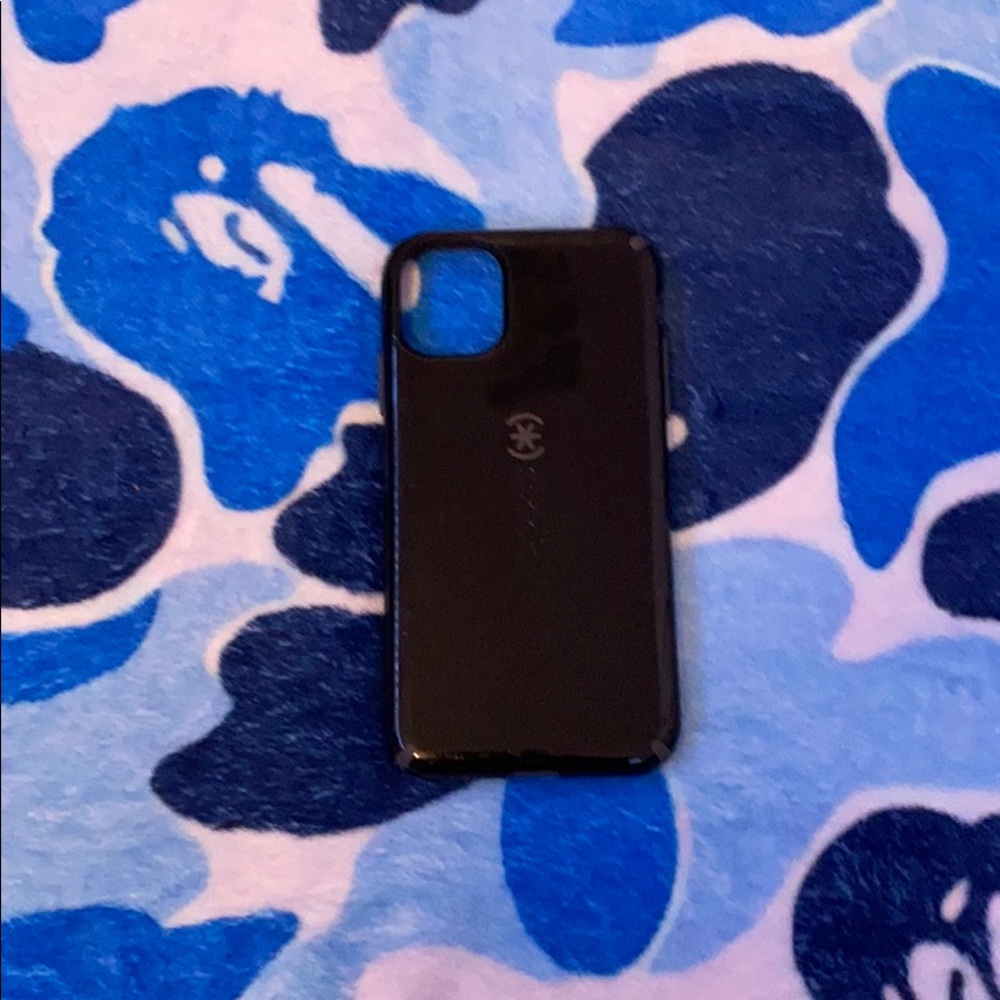 Speck candy shell case iPhone 11 black case